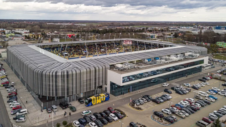 Mol arena 1.webp