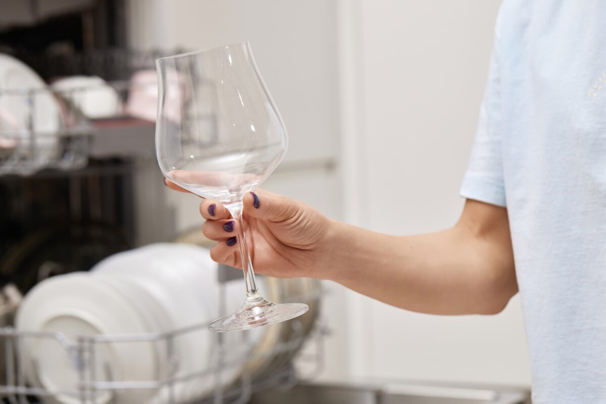 pohár z umývačky riadu