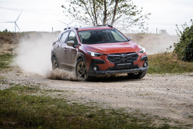 Subaru_crosstrek_02.jpg