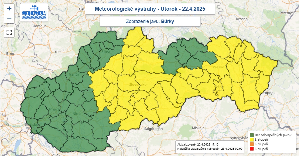Výstraha prvého stupňa pred búrkami je vydaná pre 37 okresov