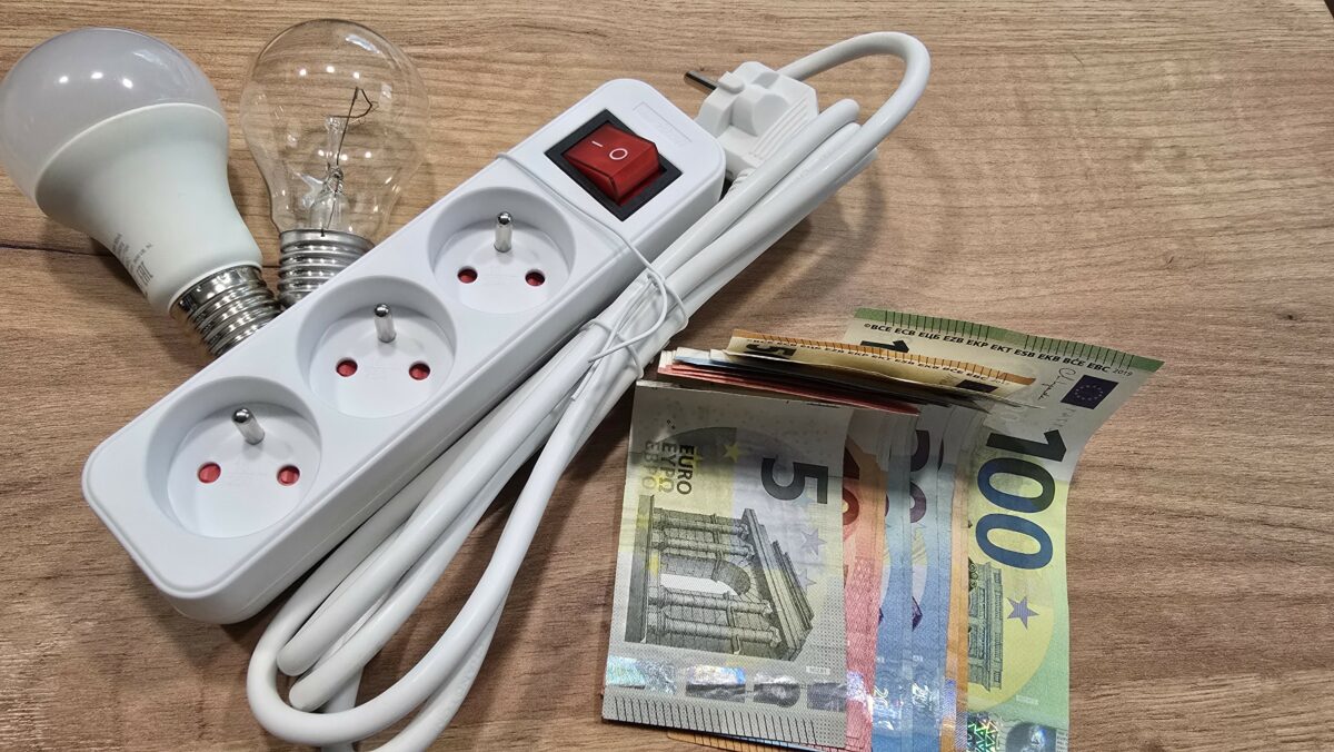 platenie za elektrinu