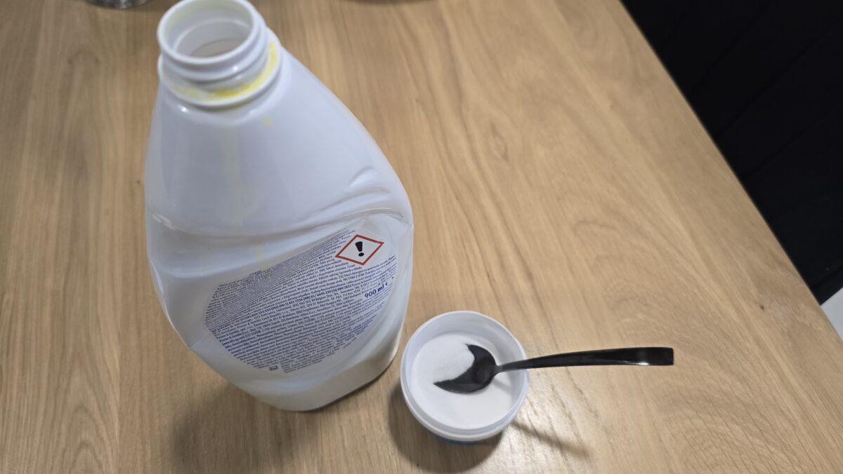 saponát a jedlá sóda