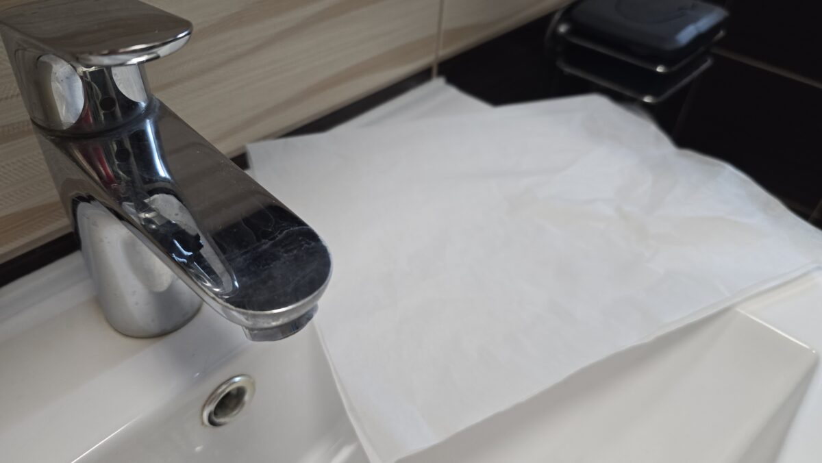 papier na pečenie na vodný kameň