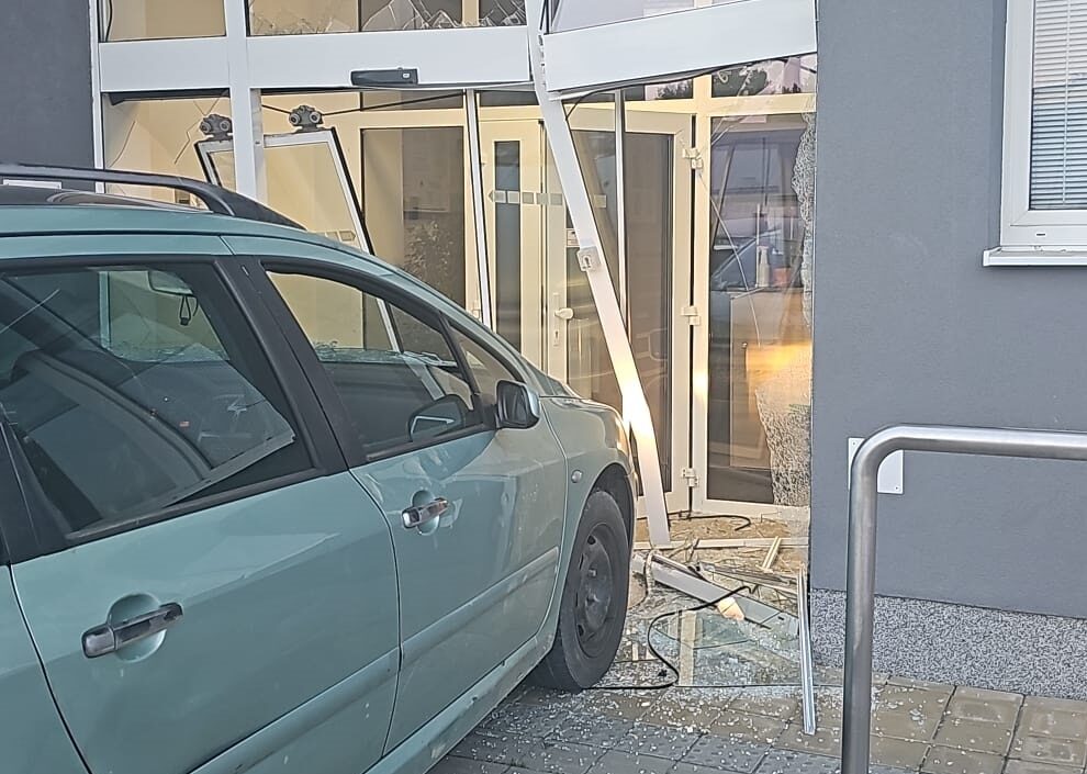 Policia, nabúranie