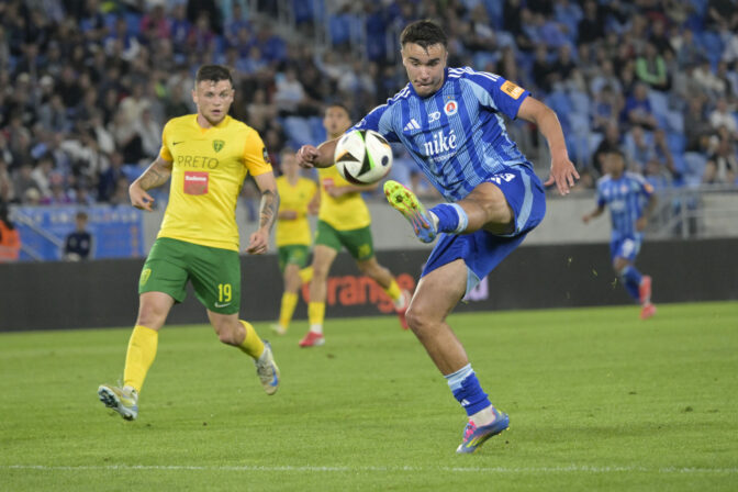 FUTBAL NL: Bratislava - Žilina