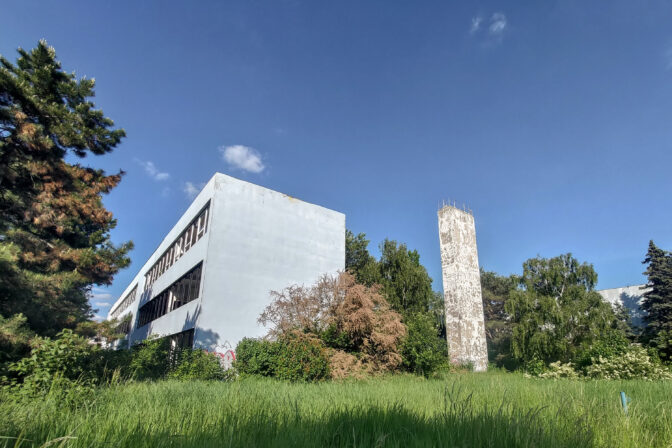 BRATISLAVA: Budova SOU železničné v Rači