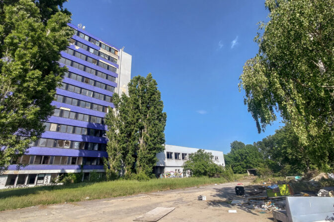 BRATISLAVA: Budova SOU železničné v Rači