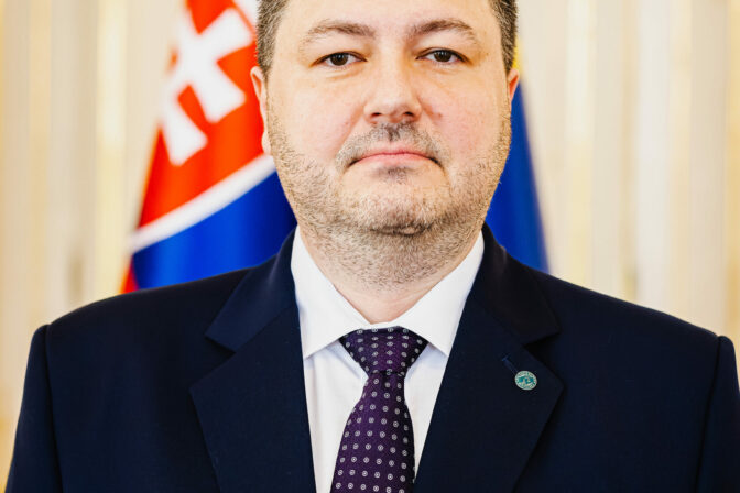 PREZIDENT: Vymenoval predsedu Najvyššieho súdu