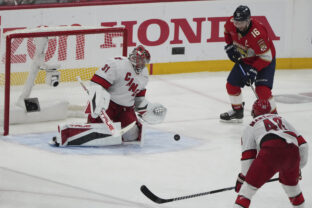 HOKEJ NHL: Carolina - Florida