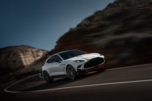 Aston martin dbx s_1.jpg