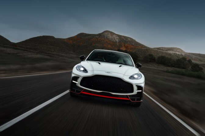 Aston martin dbx s_2.jpg