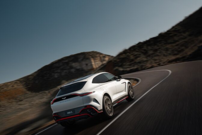 Aston martin dbx s_3.jpg