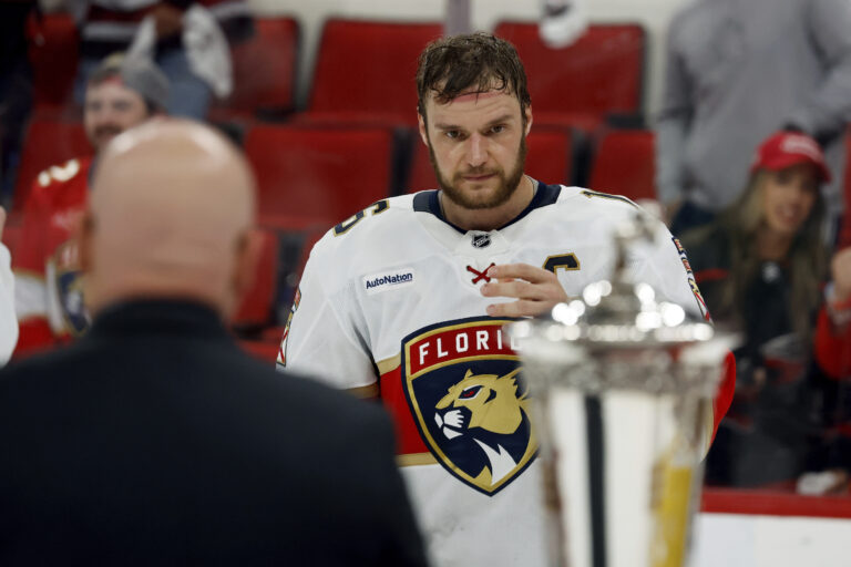 HOKEJ NHL: Carolina - Florida
