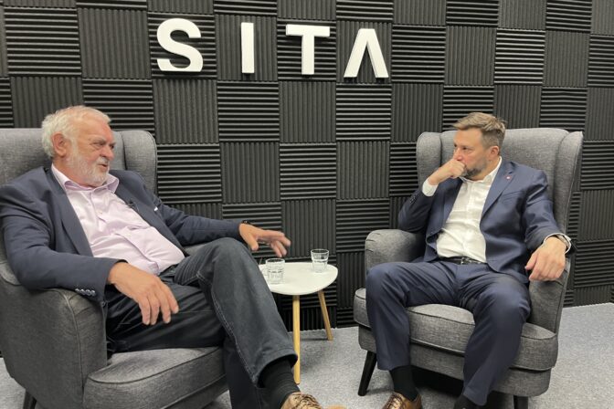 Bratislavský primátor Matúš Vallo počas rozhovoru pre agentúru SITA.