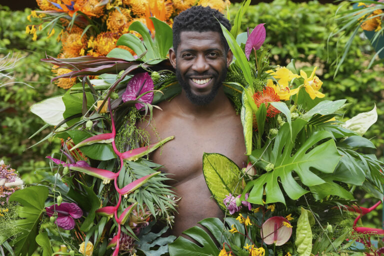 kvety kvetinová výstava muž