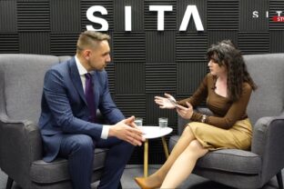 Bývalý poslanec Gyorgi Gyimesi počas rozhovoru pre agentúru SITA.