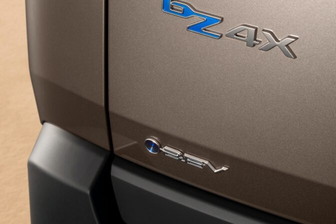 Bz4x_touring_2025_02.jpg