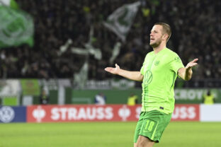 CORRECTION Germany Soccer German Cup