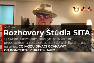 Britský muzikant Dave Stewart, skladateľ, producent a spoluzakladateľ slávnych Eurythmics počas rozhovoru pre Štúdio SITA