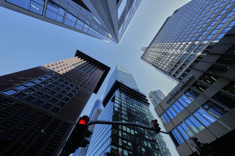 budovy mrakodrapy obloha