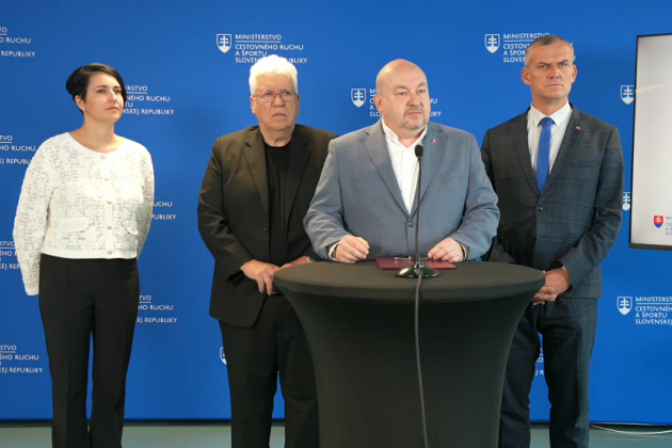Huliak, dotácia, telocvične