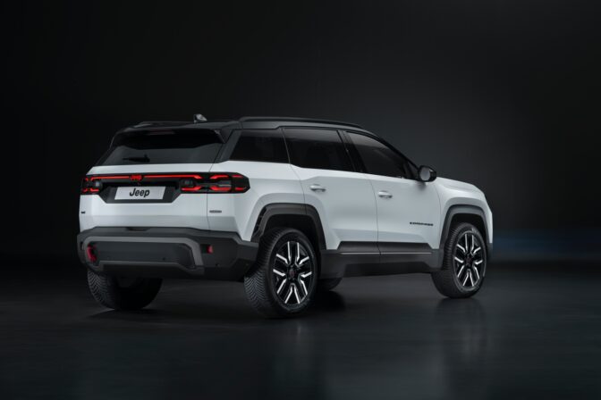 Jeepcompass2025_04_.jpg