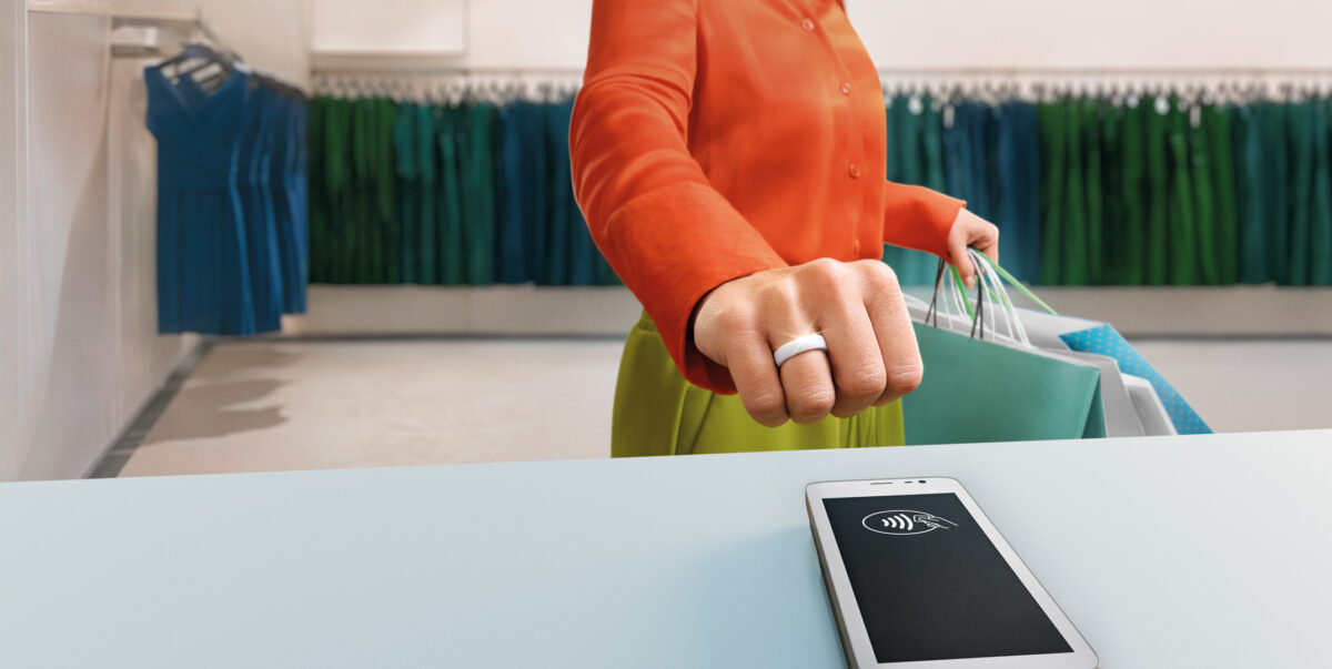 Mbank sirka shopping 0425 2.jpg