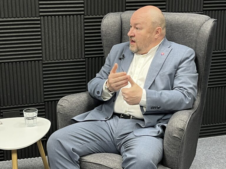 Minister Rudolf Huliak počas rozhovoru pre agentúru SITA.