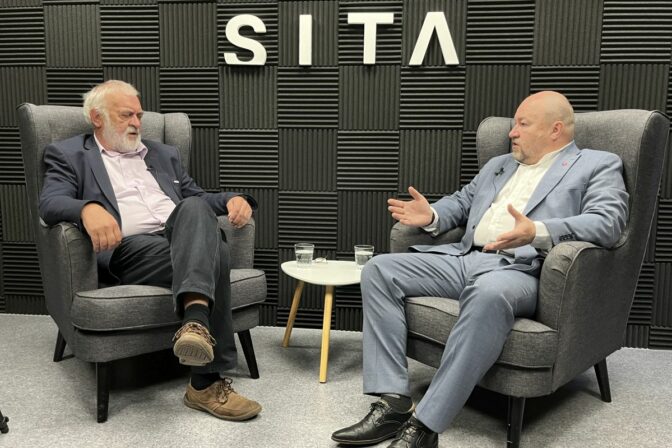 Minister Rudolf Huliak počas rozhovoru pre agentúru SITA.