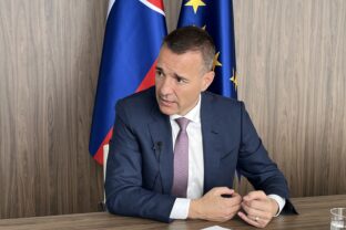 Minister Tomáš Drucker počas rozhovoru pre agentúru SITA..