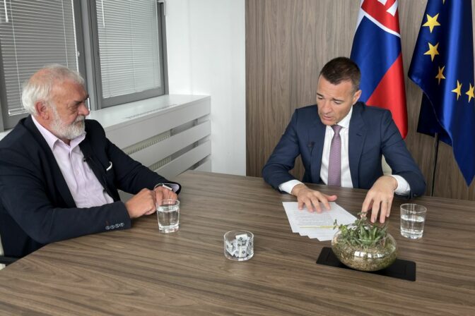Minister Tomáš Drucker počas rozhovoru pre agentúru SITA.