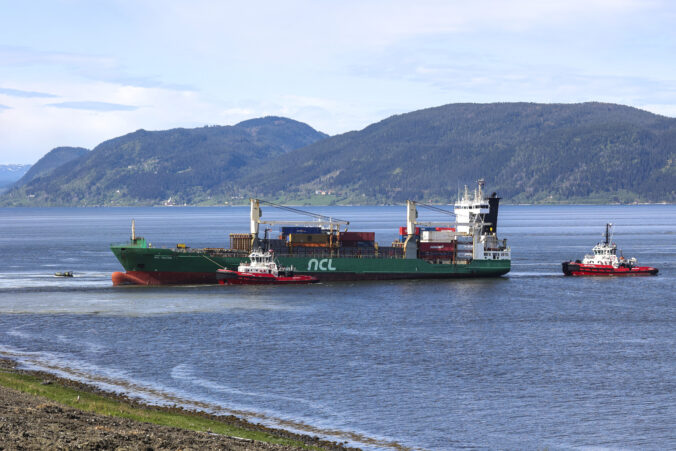 loď Nórsko fjord more plytčina
