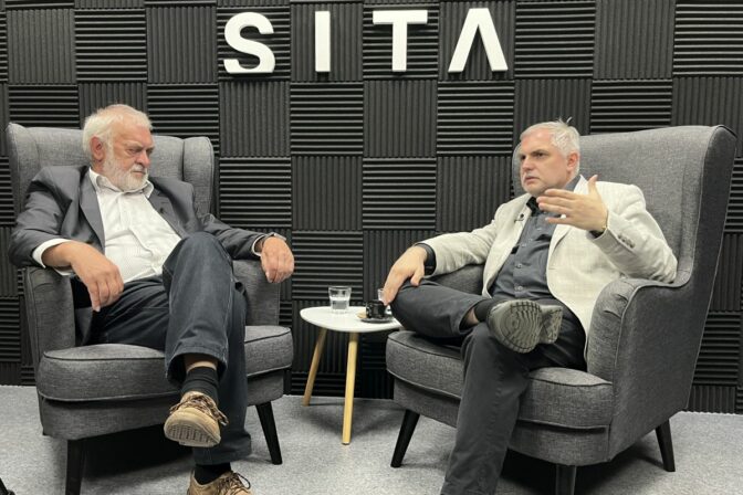 Poslanec Roman Michelko počas rozhovoru pre agentúru SITA.