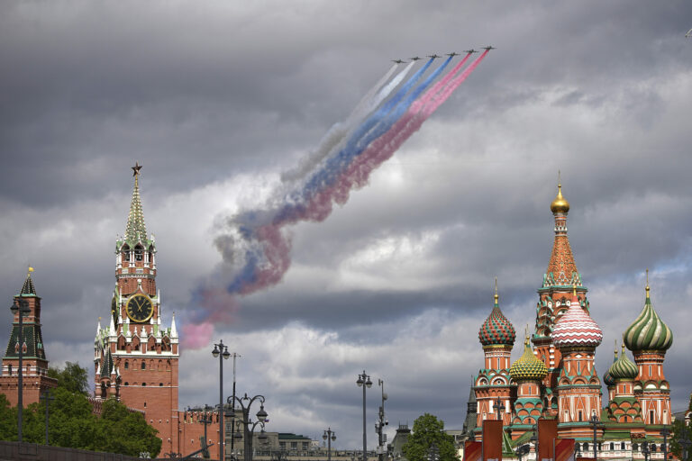 Ruské stíhačky nácvik vojenskej prehliadky Deň víťazstva nad fašizmom Moskva