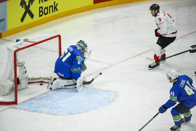 Zápas Slovinsko - Kanada na MS v hokeji 2025