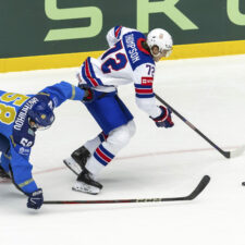 Zápas Kazachstan - USA na MS v hokeji 2025.