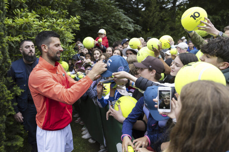 tenis lopty Novak Djokovič víťaz tenis