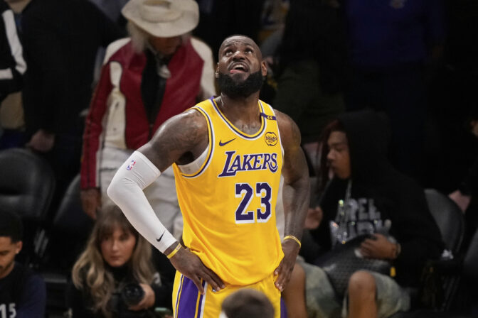BASKETBAL NBA: Los Angeles Lakers - Minnesota Timberwolves