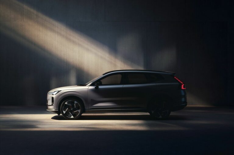 New Volvo XC70