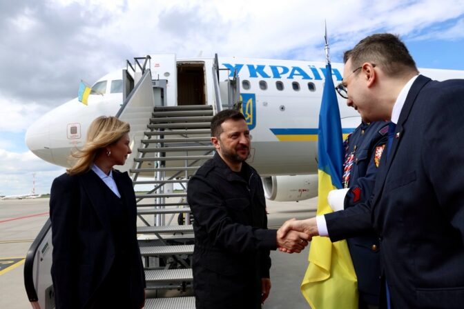 Volodymyr Zelenskyj, Jan Lipavský