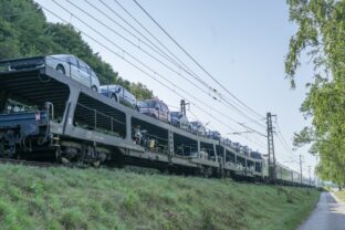 ZSSK: Autovlak na trase Košice/Poprad Tatry - Praha