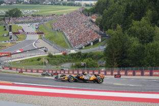 Automobilové preteky trénenig F1 Red Bull Ring Formula 1
