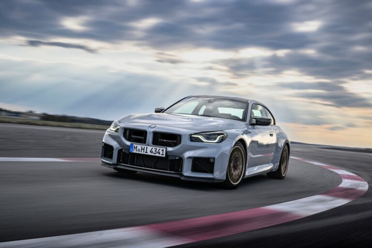 Bmw_m2_cs_2025_01.jpg