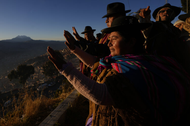 ľudia kmeň Aymara východ slnka hory