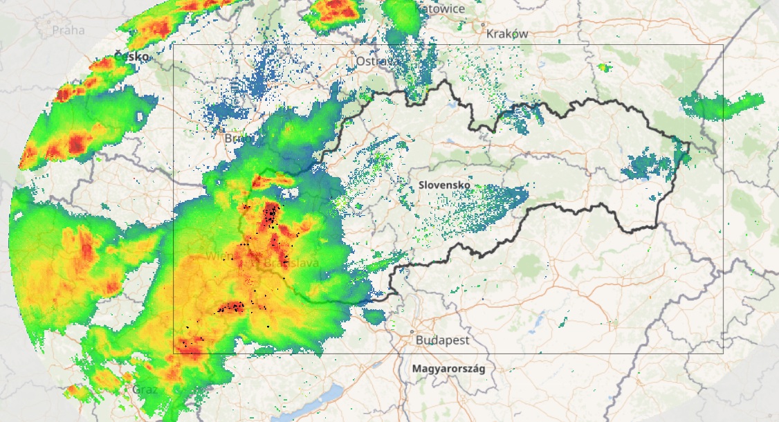 Búrky na Slovensku v pondelok po 19.00.