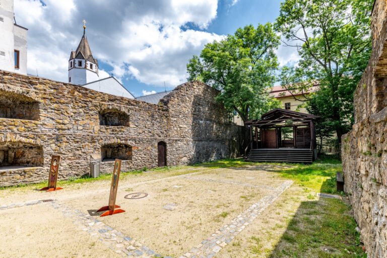 Jihlava a jej poklady: Po stopách havířov a Mahlera, či výlet do svietiaceho podzemia