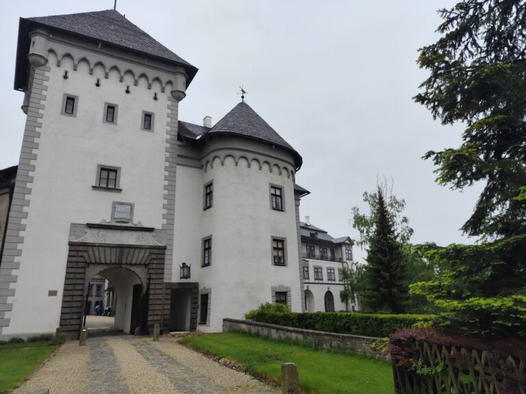 Zámok Velké Meziříčí: Spálňa cisára a krv, ktorá spustila vojnu