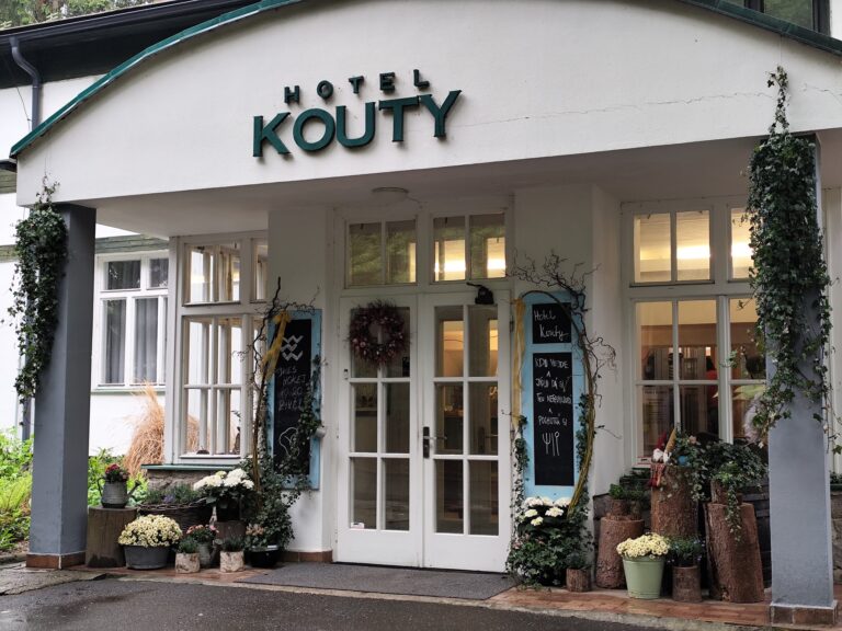 Hotel Kouty: Sauna na vode a kúzelný pokoj lesa