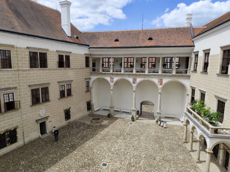Telč: Zámok, kde sa natáčala Pyšná princezná a ožíva renesancia
