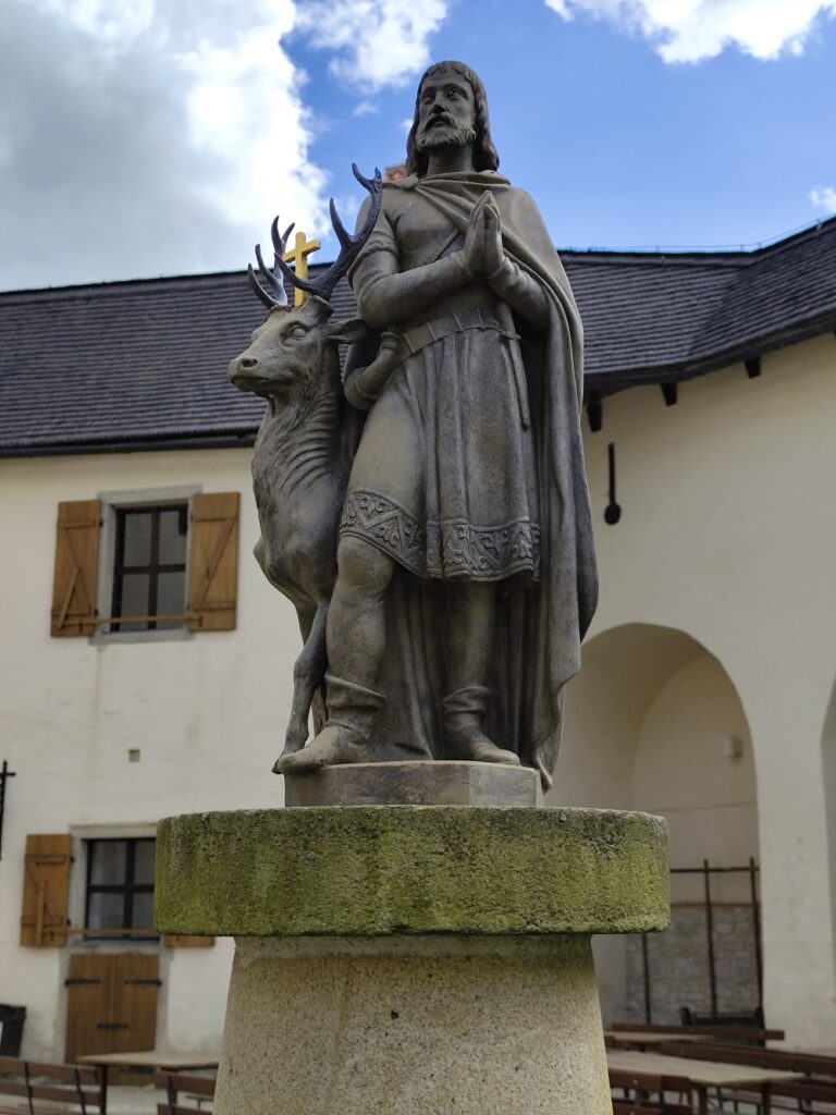 Roštejn: Hrad, kde sa deti učia cez hru a dospelí zažívajú barokové hodovanie